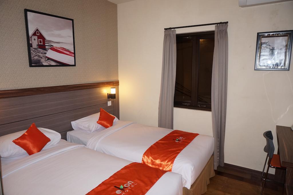 Ekon Hotel Yogyakarta Rum bild