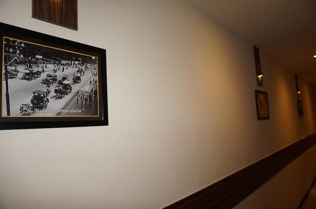 Ekon Hotel Yogyakarta Exteriör bild