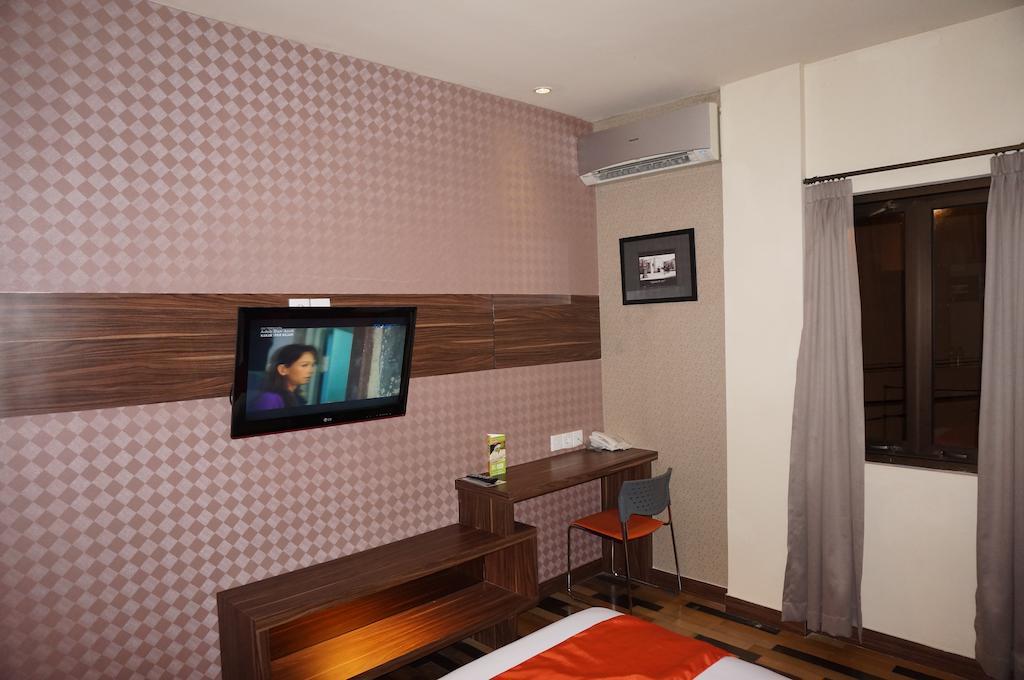 Ekon Hotel Yogyakarta Exteriör bild